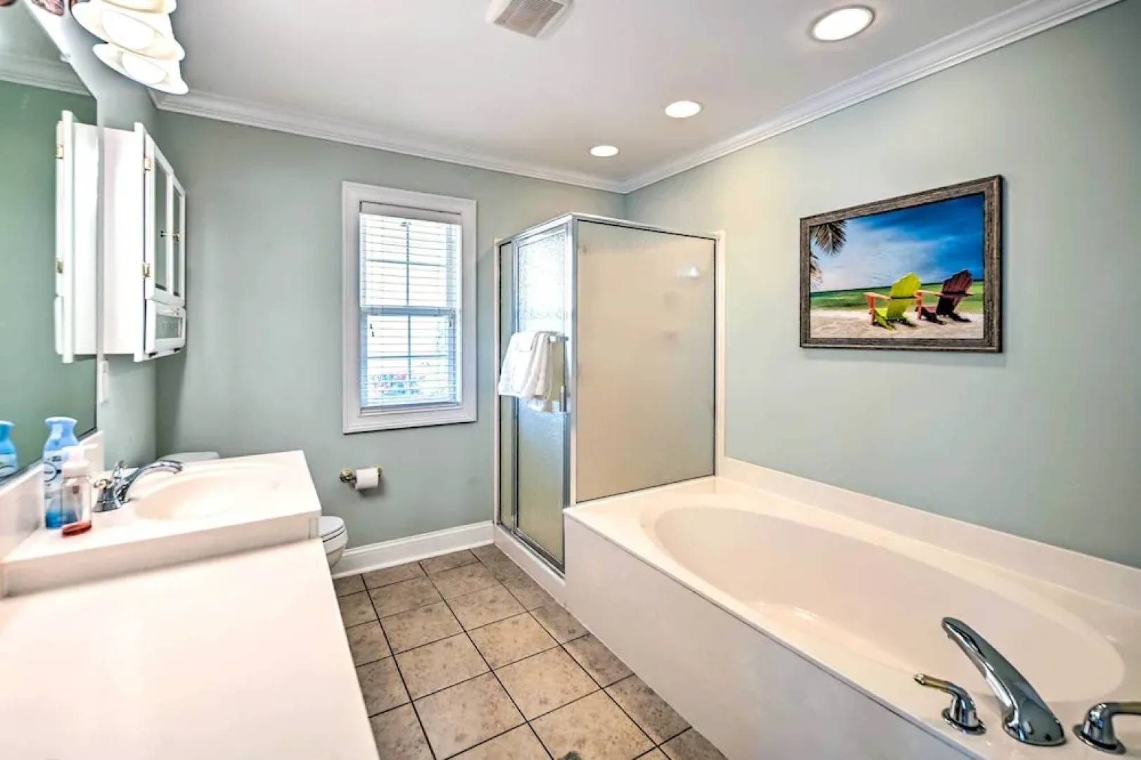 1 Mi to Beach + Hot Tub: Murrells Inlet Retreat!