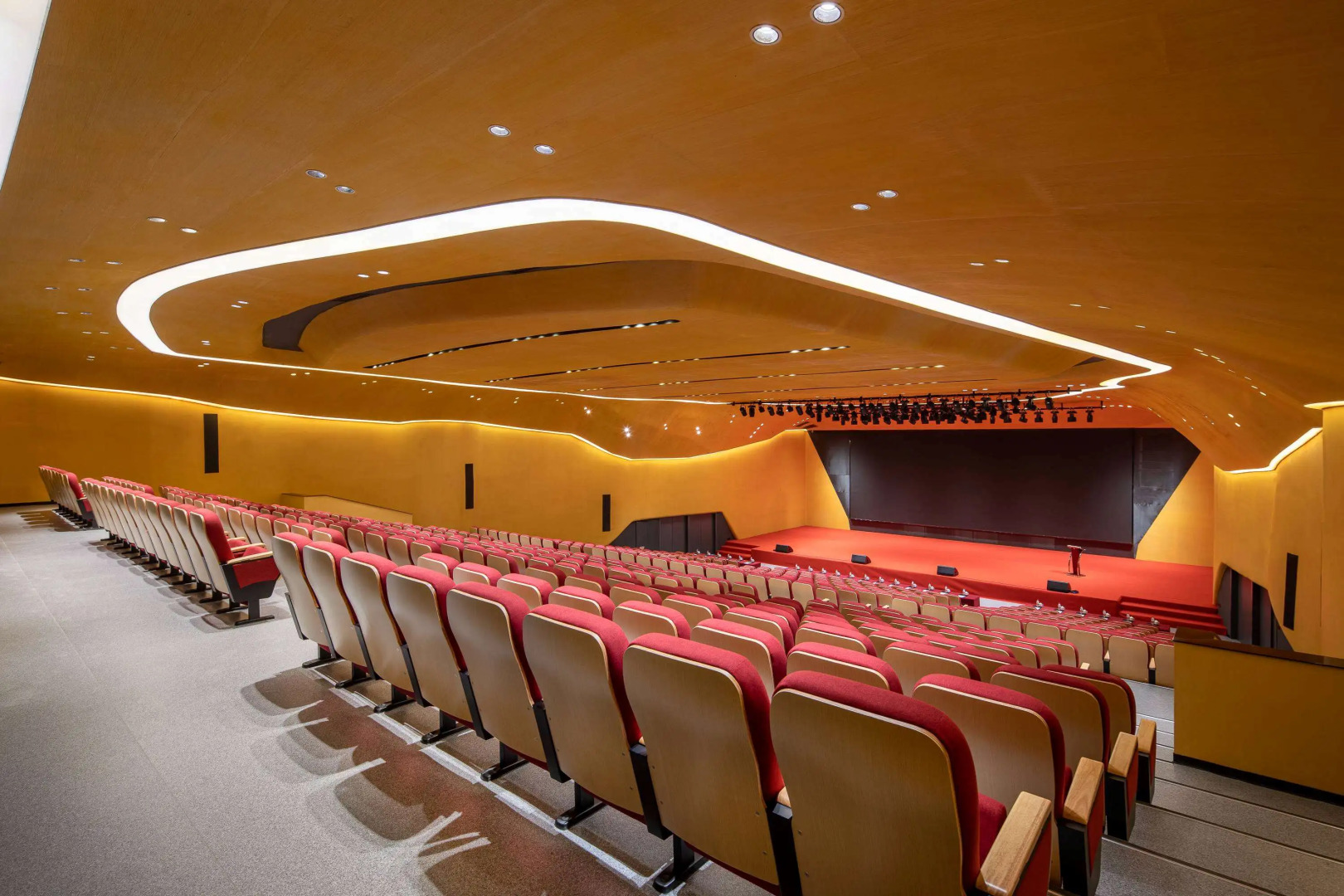 Ramada By Wyndham Maoming Dianbai