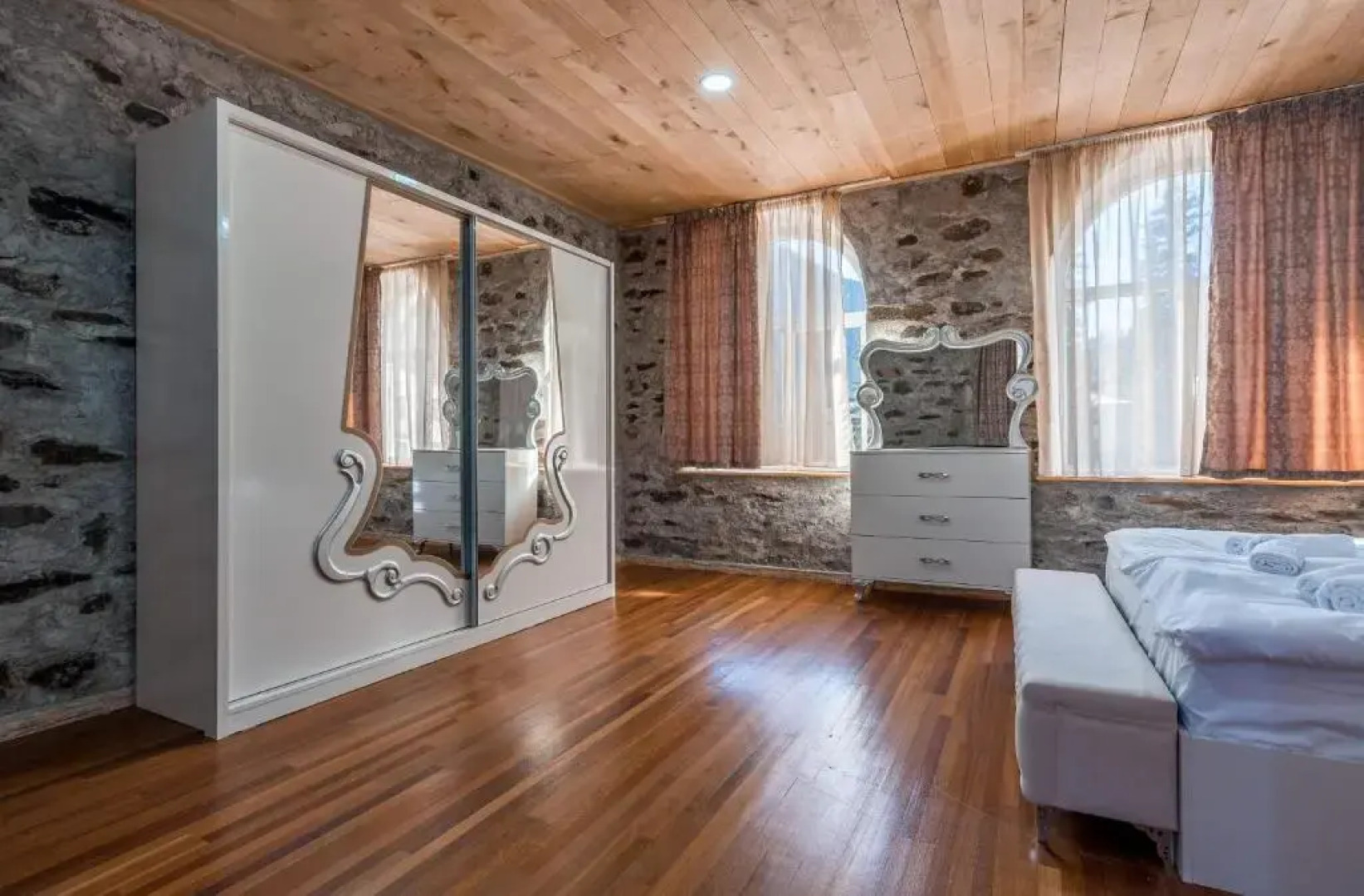 Svaneti, Hotel Ushguli