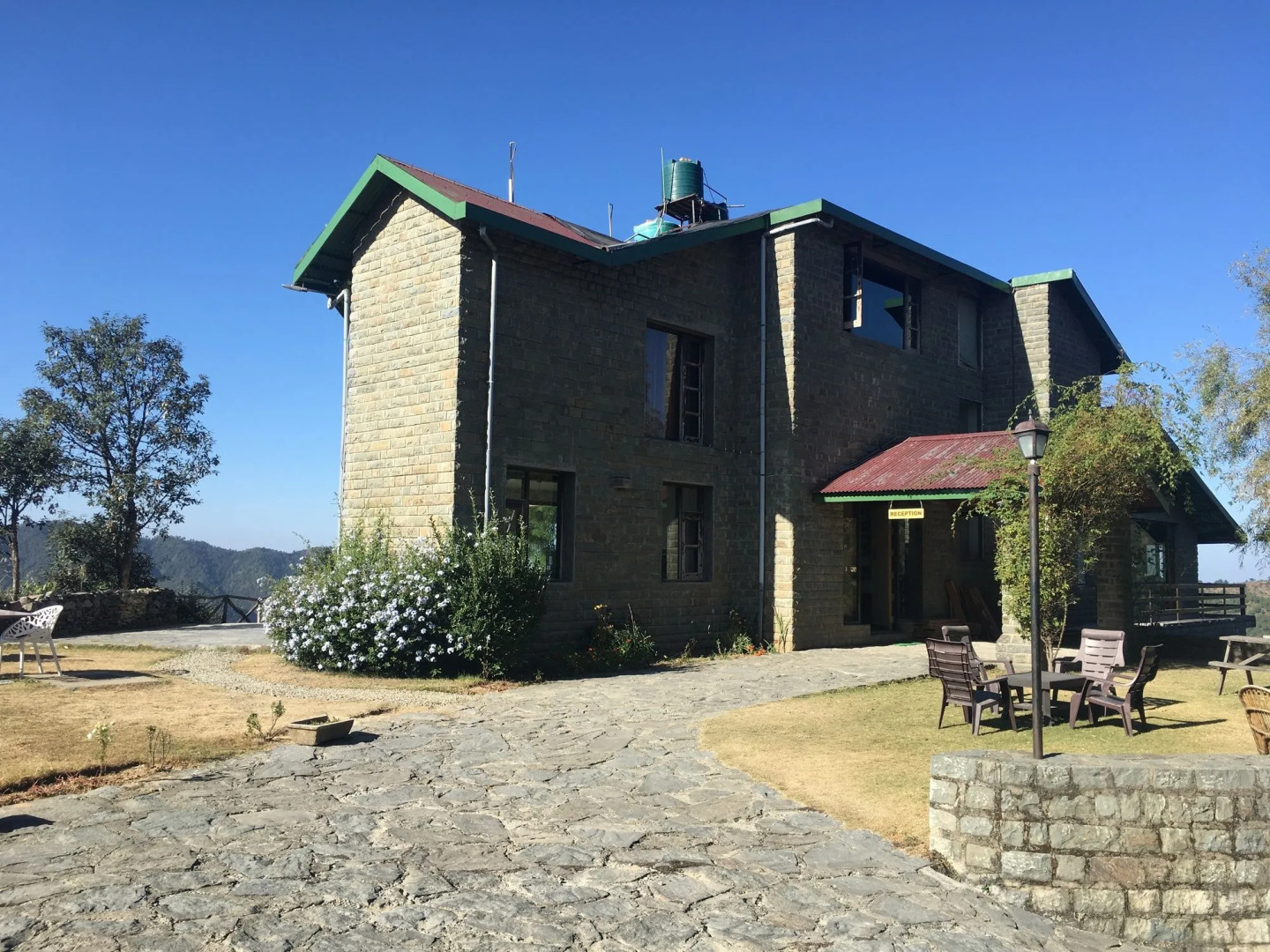 WoodSmoke resort & Spa