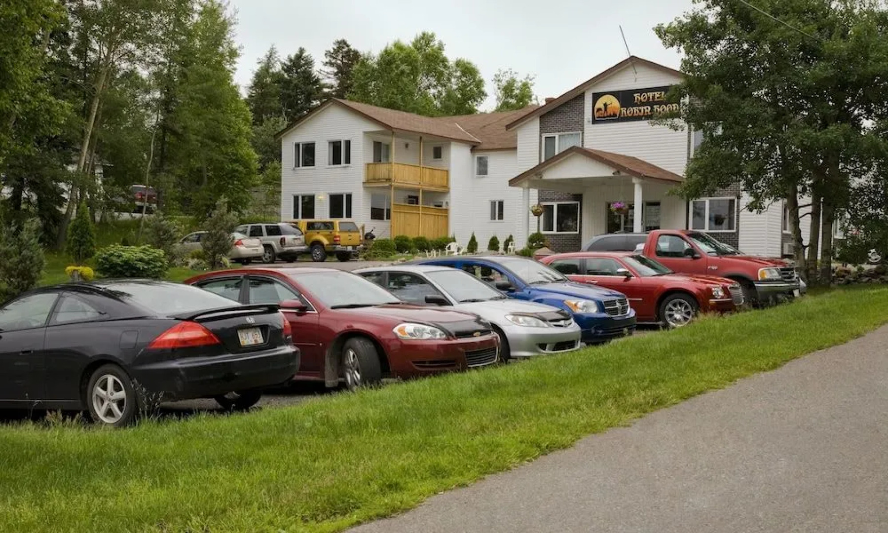 Hotel Robin Hood and Suites