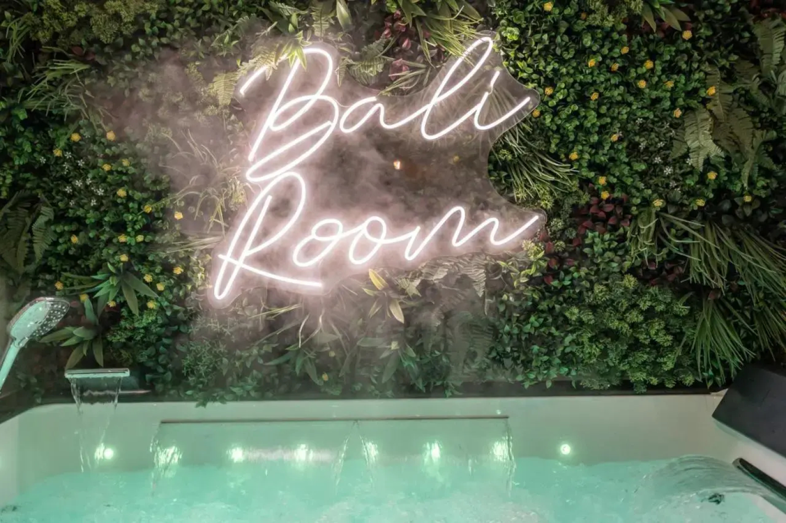 Bali Room / Magnifique Studio Evasion Jaccuzi (Adults Only)
