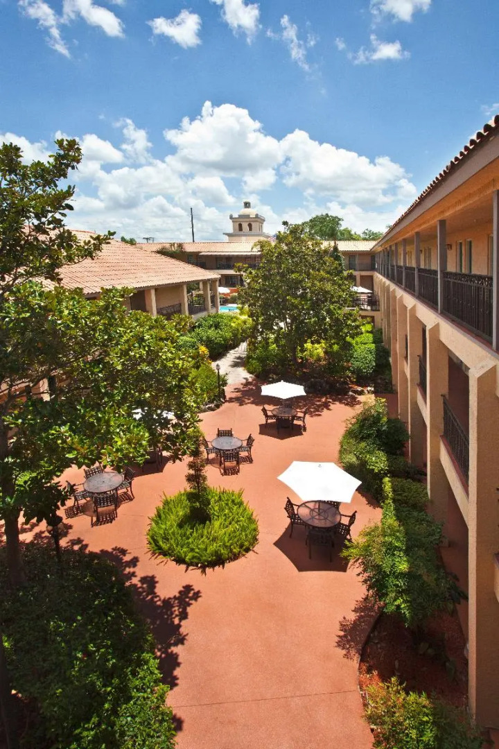 Red Roof Inn PLUS+ & Suites Tampa
