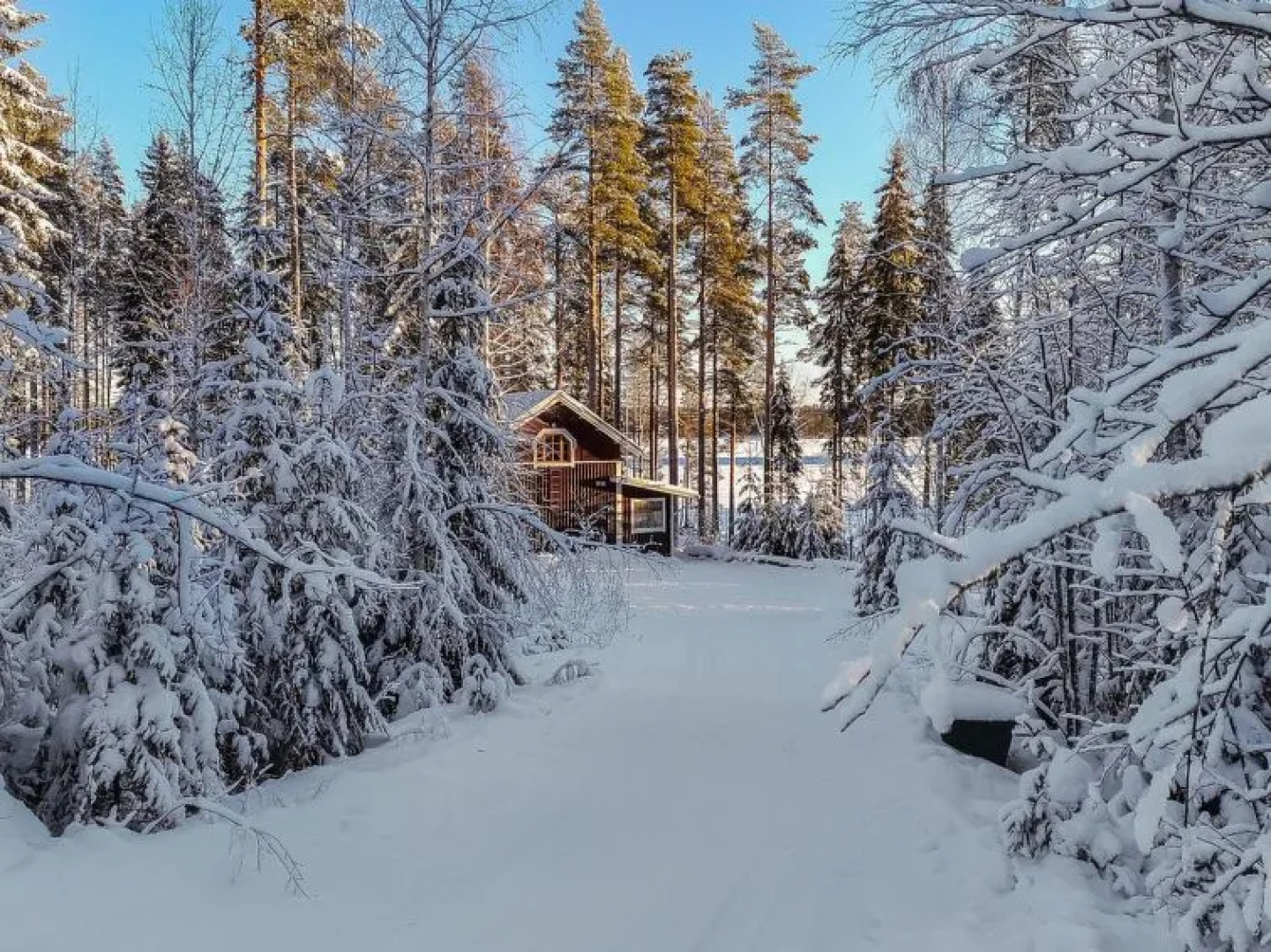 Holiday Home Mustalahden makasiini