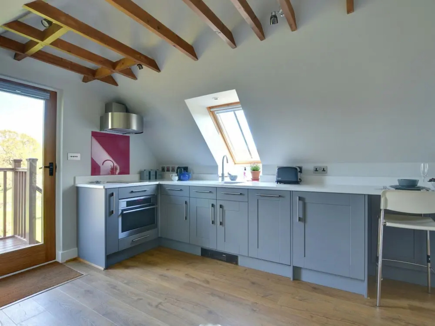 With Wonderful Views, This Could be the Most Romantic Hideaway Ever