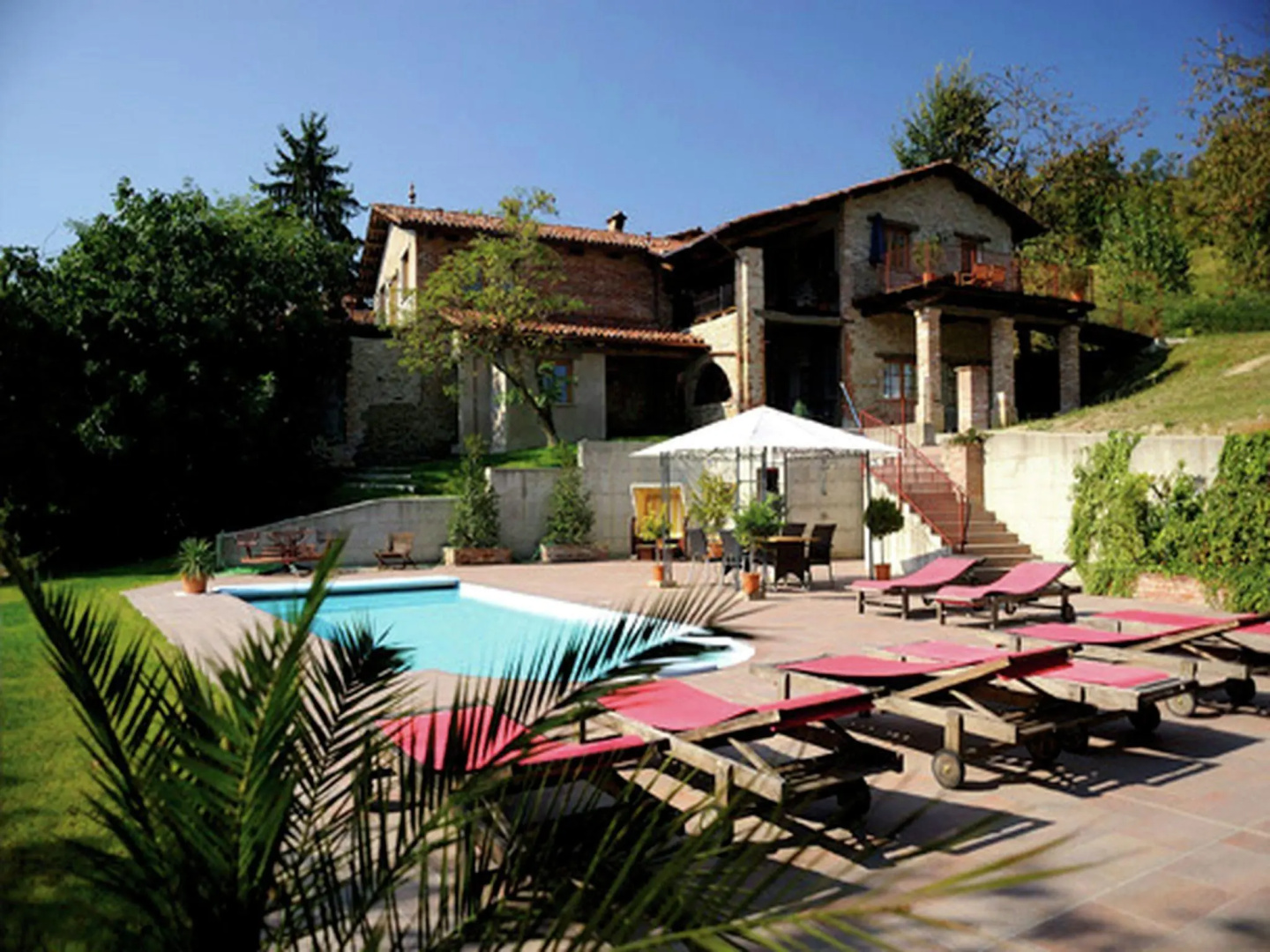 Mansion in Langhe Hills With Pool