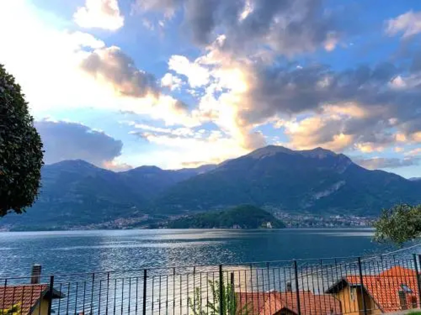 The Bright Apartments