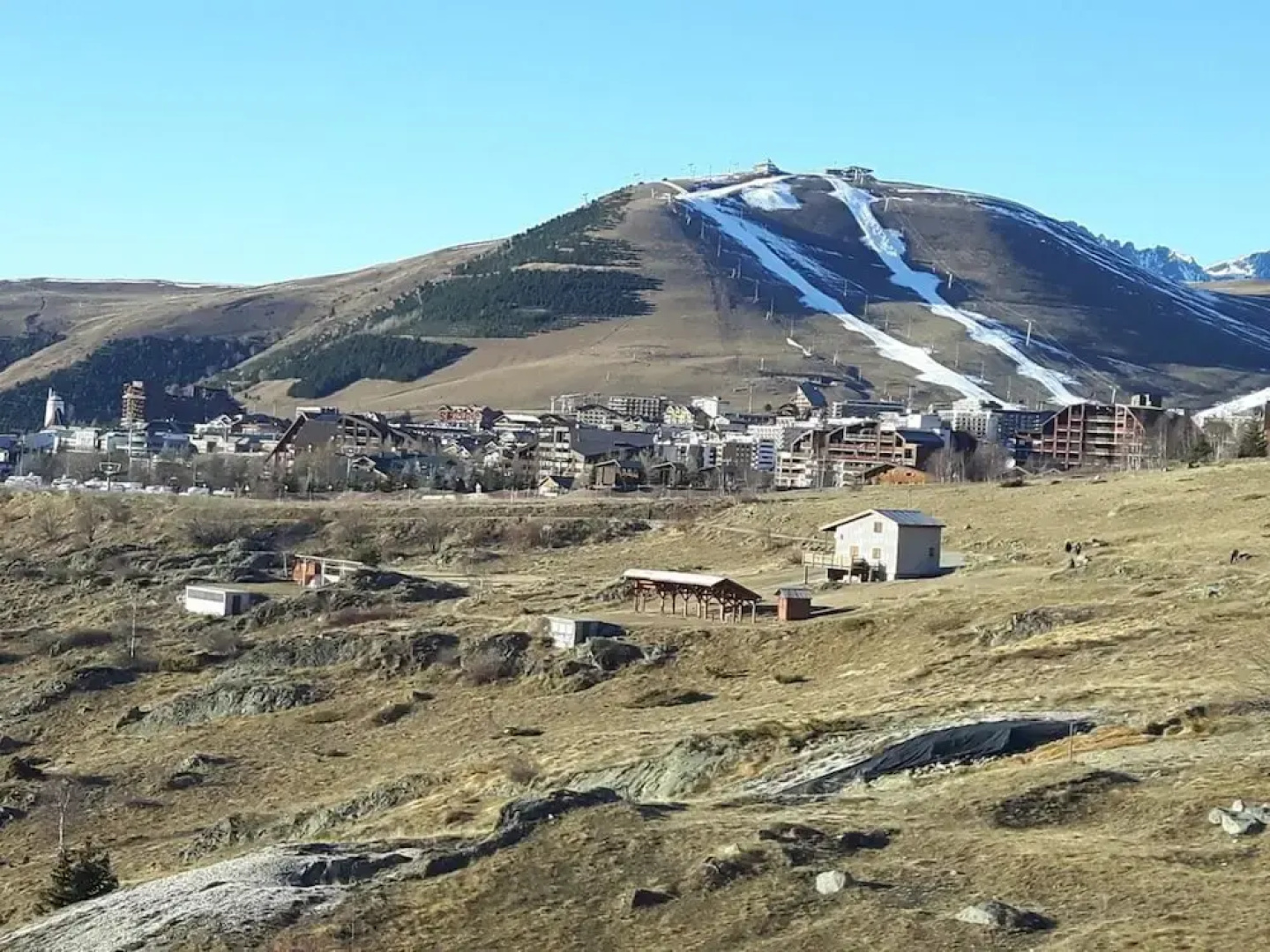 Apartment With 2 Bedrooms in Huez, With Wonderful Mountain View and Furnished Balcony - 30 m From the Slopes
