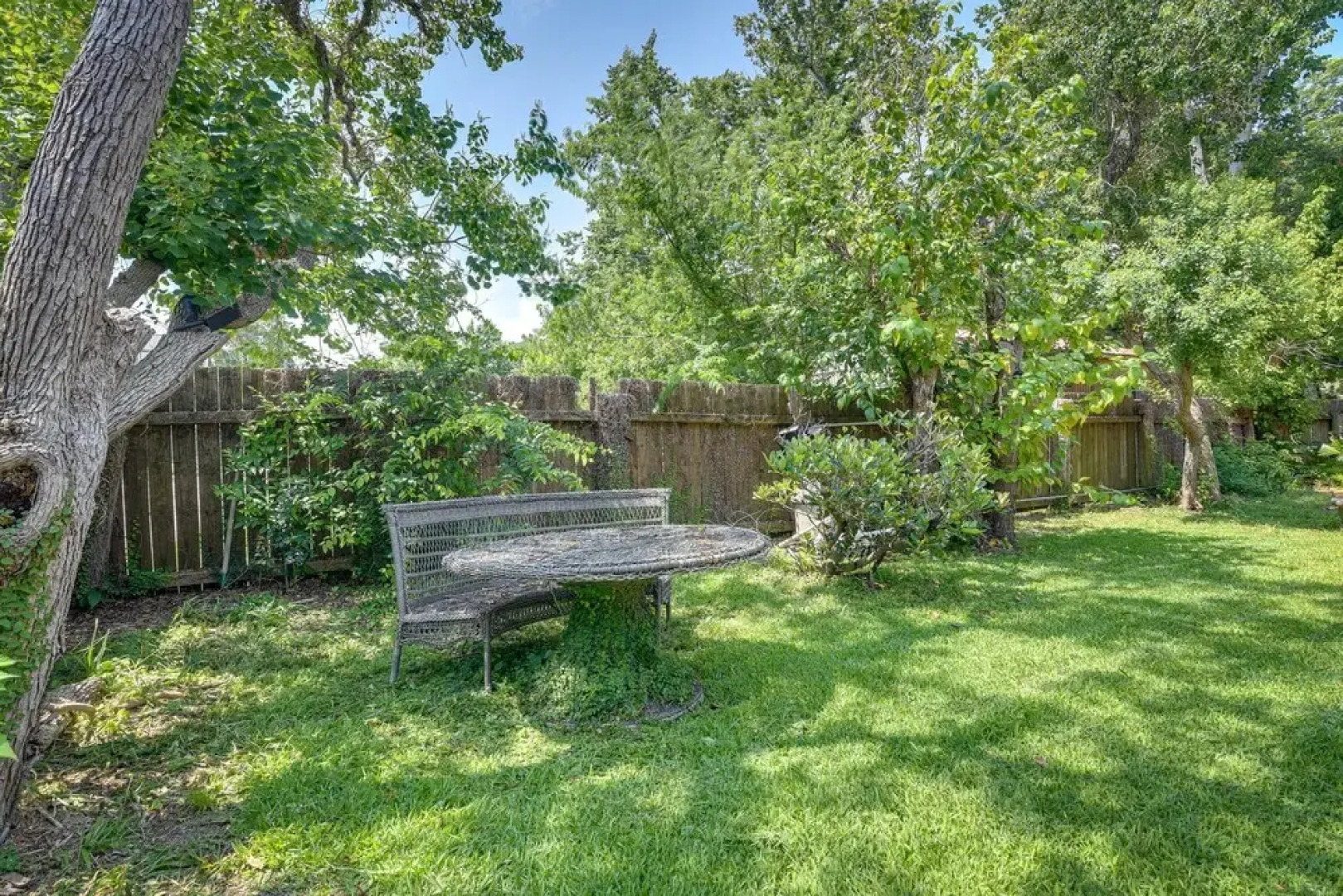 Texas Escape w/ Private Pool, Grill & Balconies!