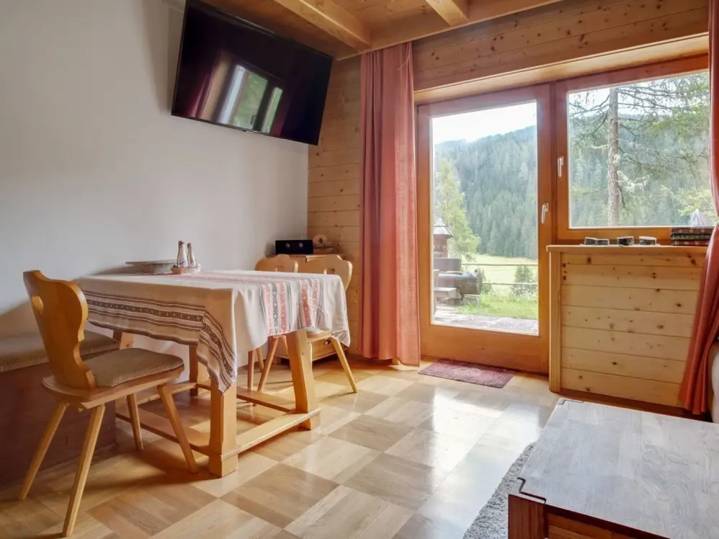 Mountain View Chalet in Flattnitz with Sauna