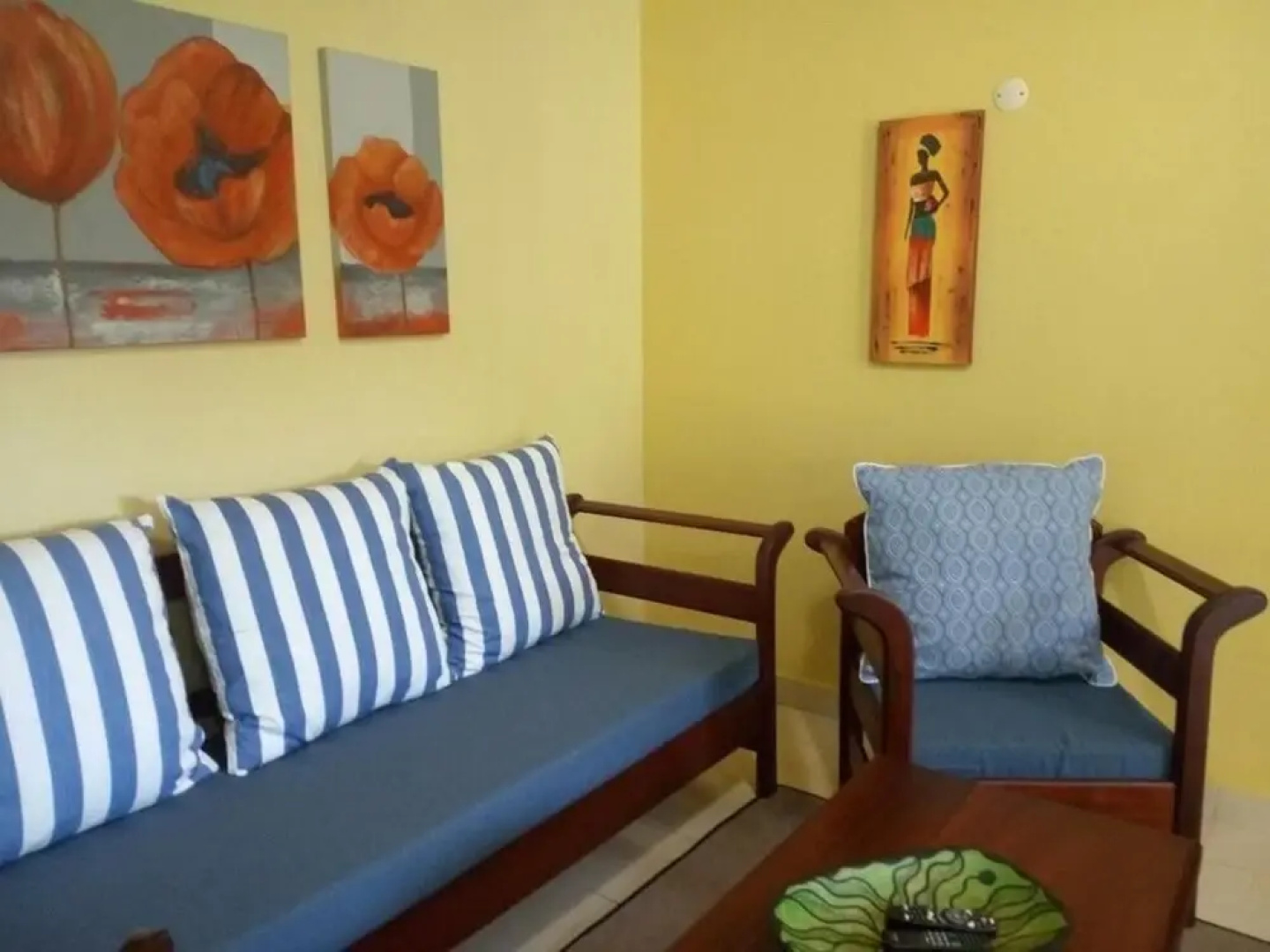 Waves Lodge