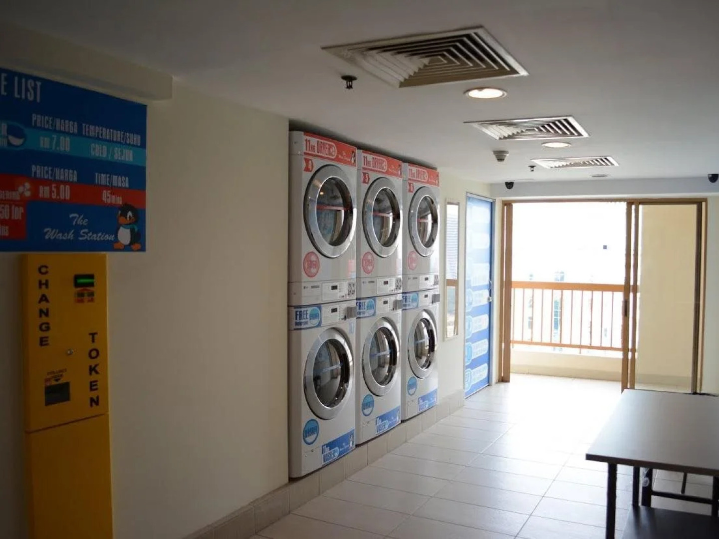 W Studio Resort Suites at Pyramid Tower