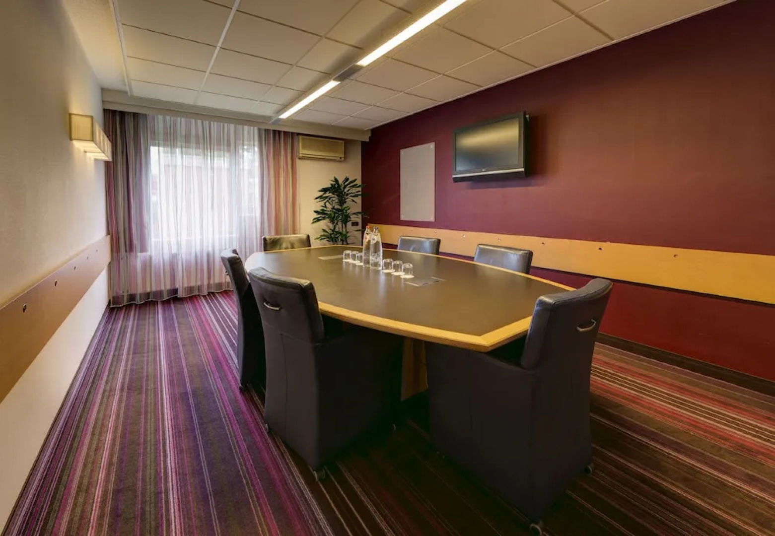 Отель Fletcher Hotel-Restaurant 's-Hertogenbosch