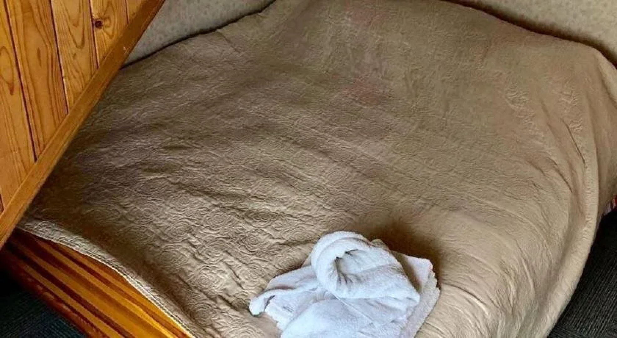 Dana Guest House