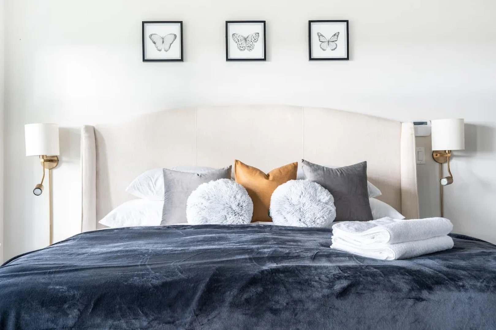 Luxury house with 3 bedrooms and 1 office