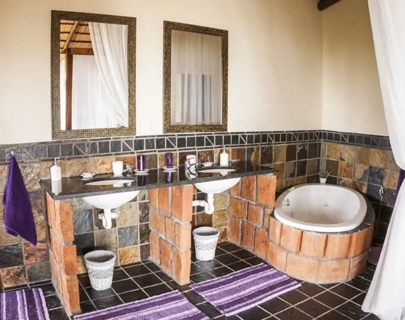 Nghunghwa Lodge