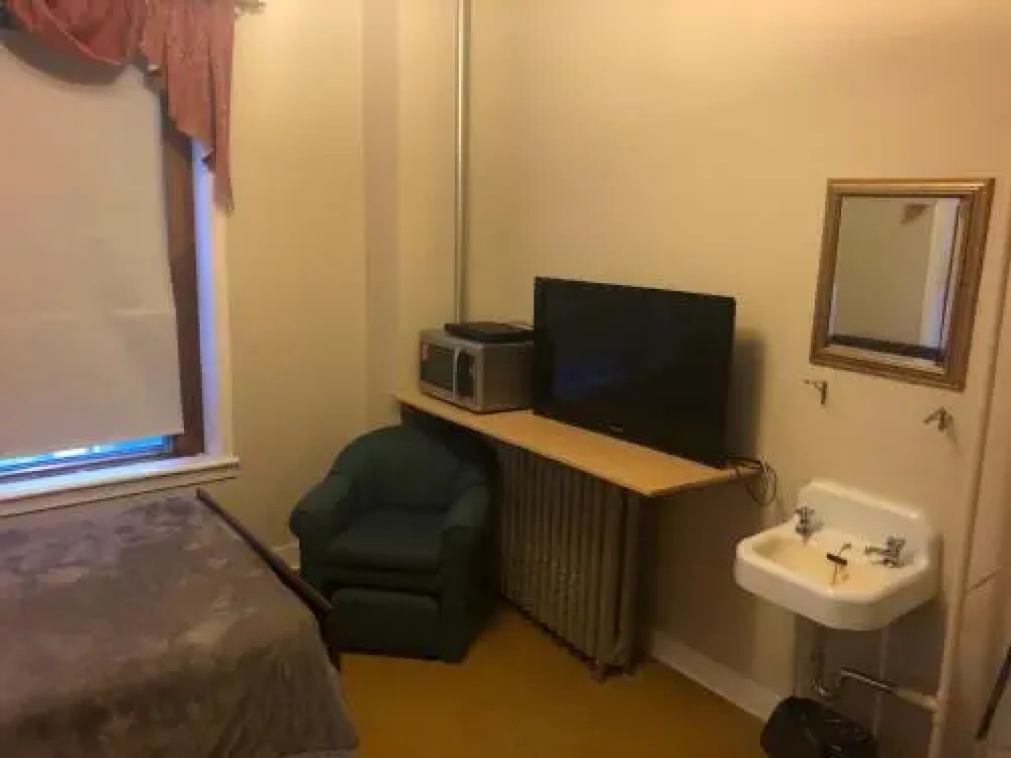 Leland Hotel