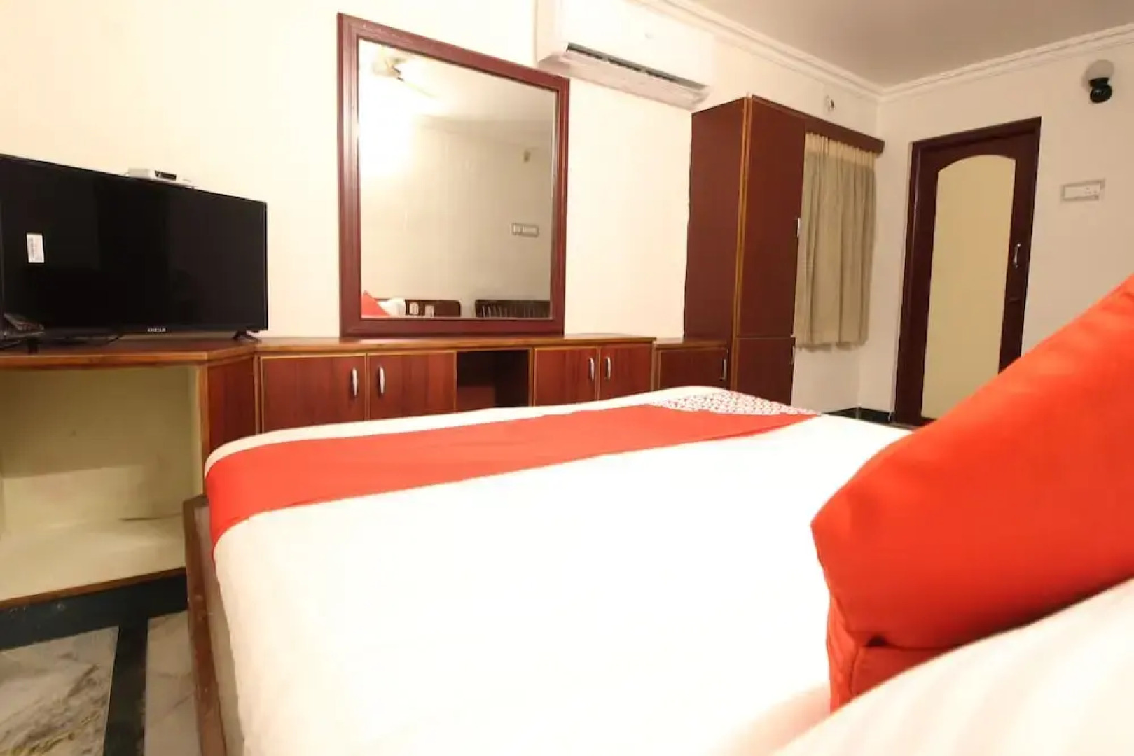 OYO 40499 Mahalakshmi Tower