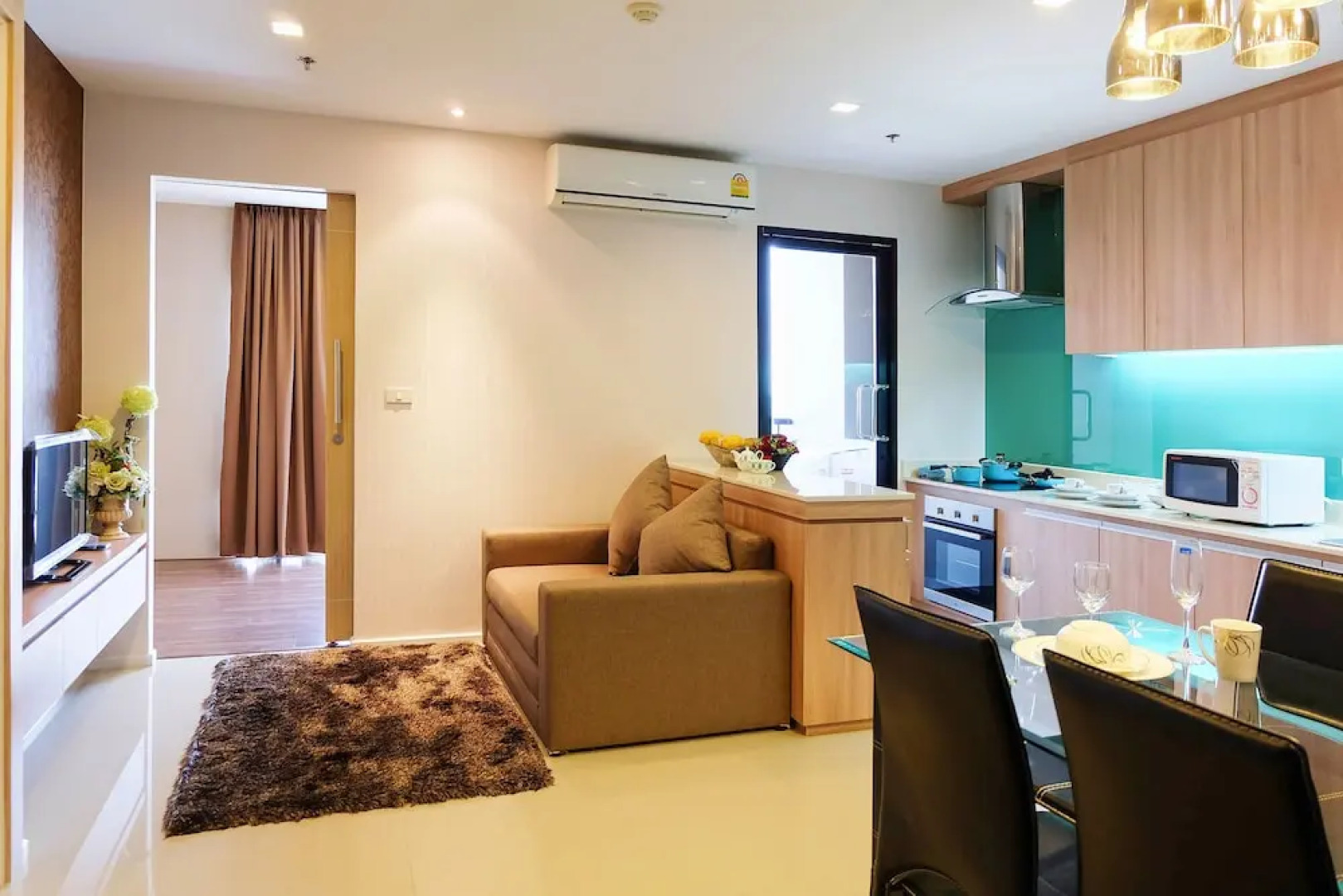 Kanyarat Lakeview Condominium by Wilai