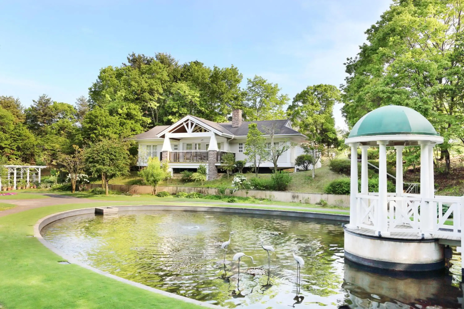 Resort Forest Hills Garden
