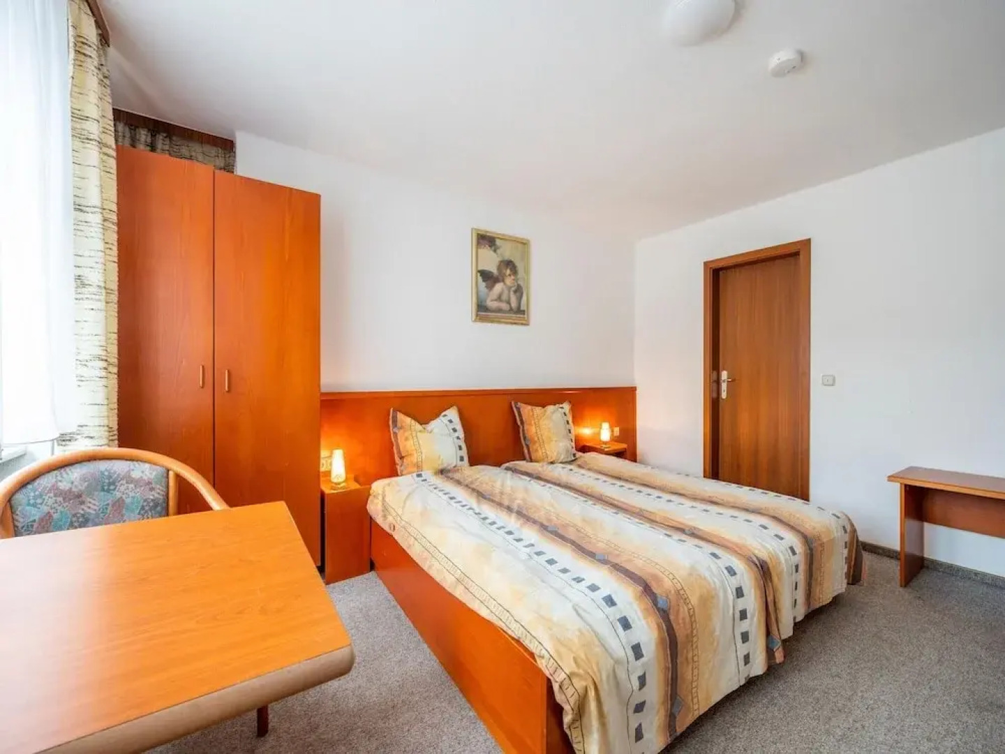 Grosse Gruppenunterkunft im Nationalpark Eifel mit Bar und Terrasse