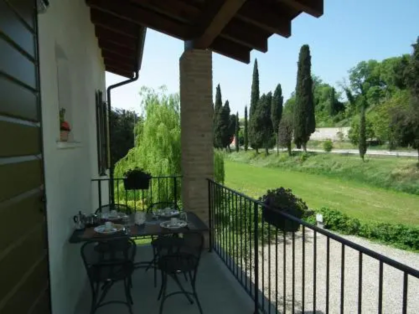 L'isolo B&b And Apartments