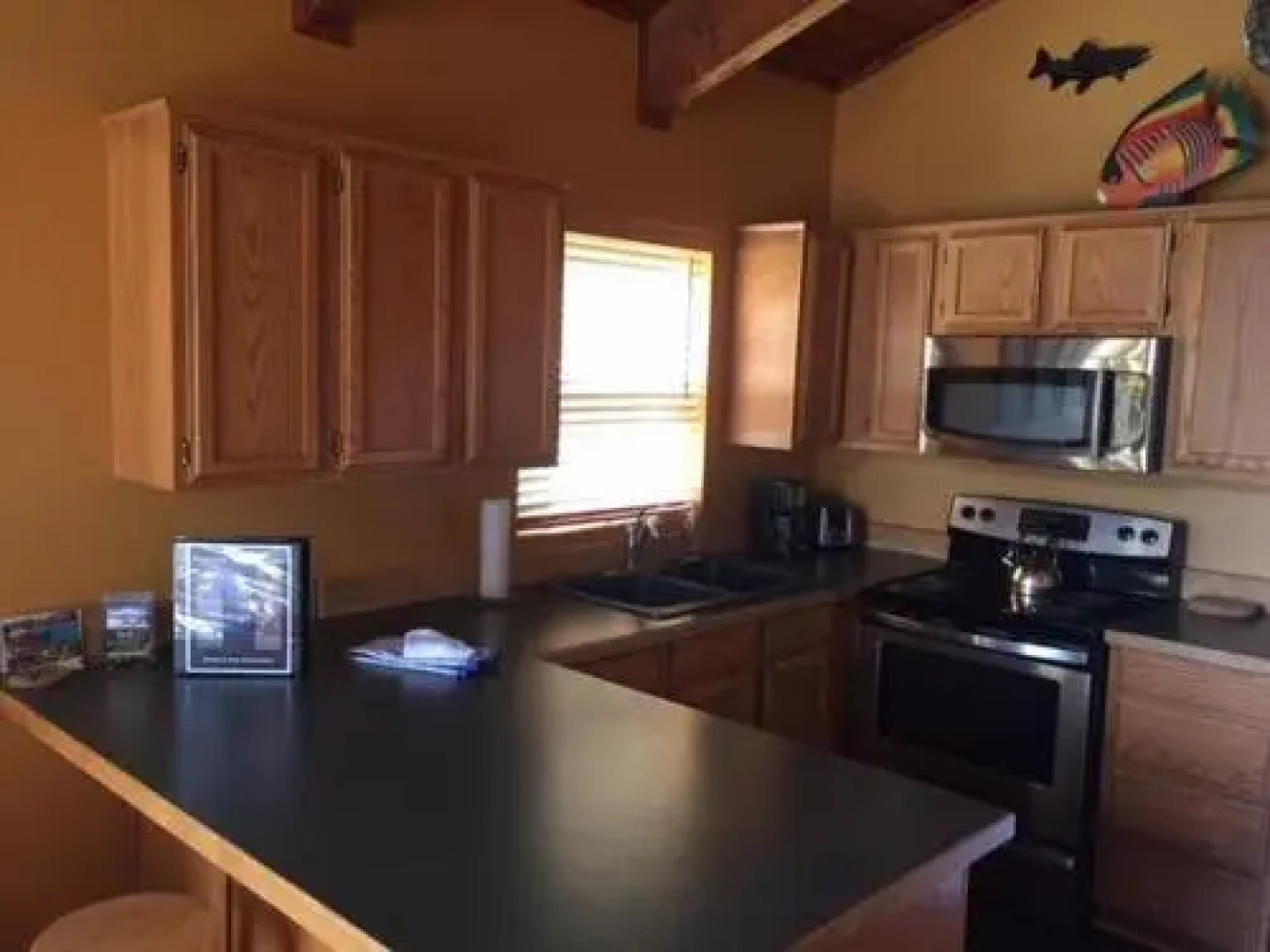 Waveseeker, Homes at White Salmon