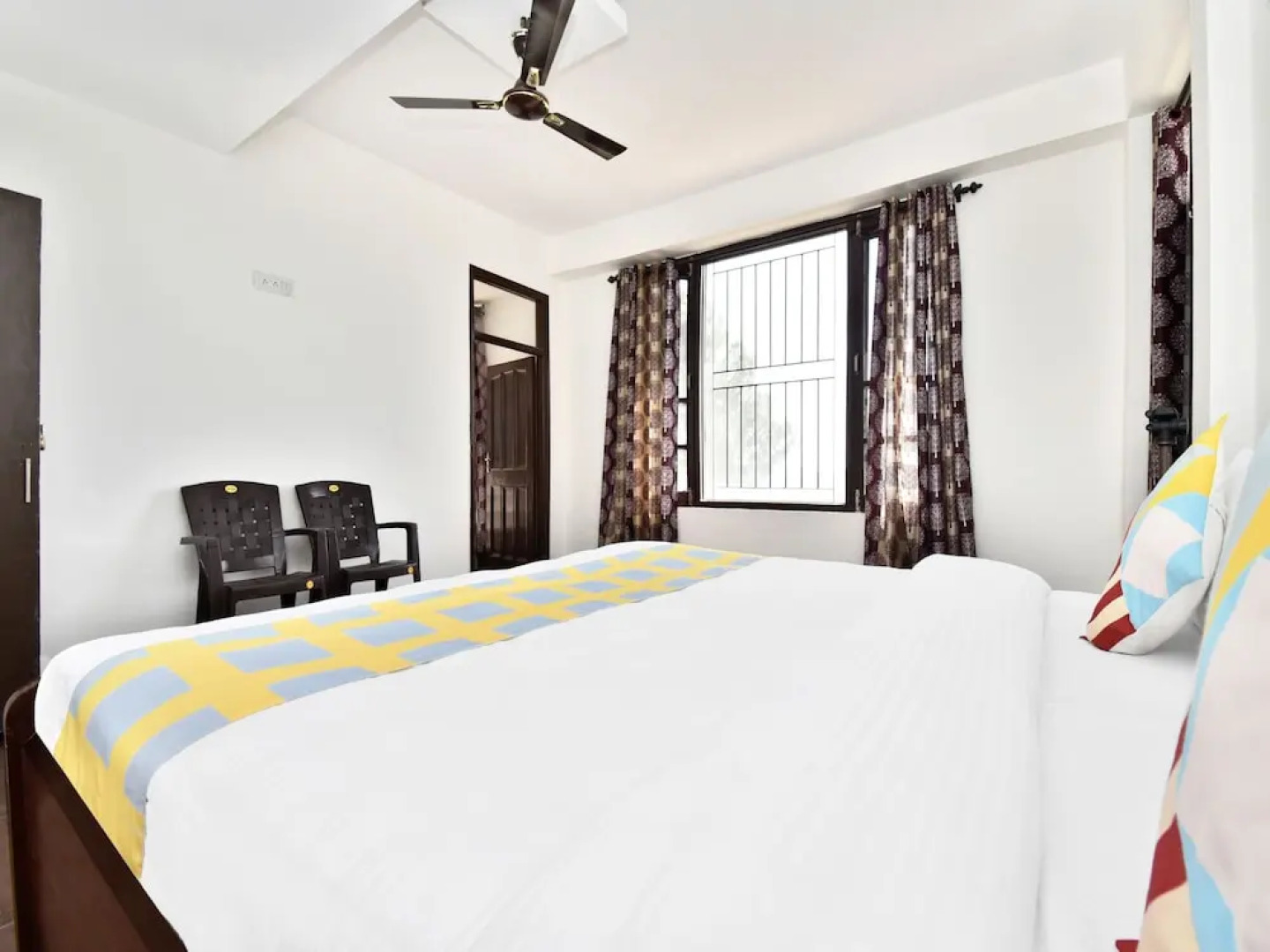 OYO 13878 Home Spacious 3BHK Kumarhatti