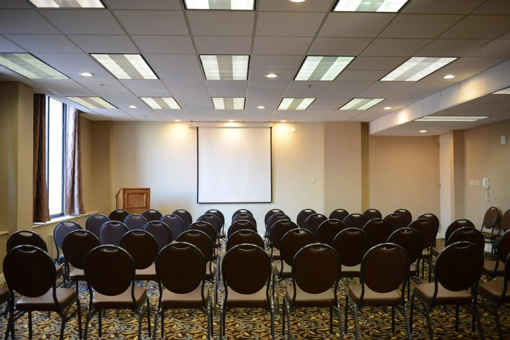 Holiday Inn Lancaster by IHG