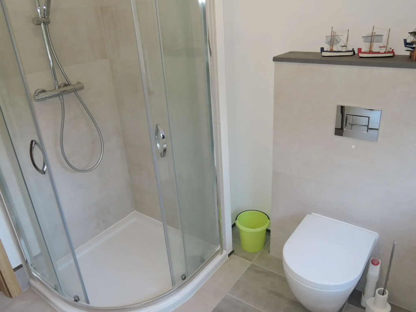 holiday home on a fenced natural plot, Insko