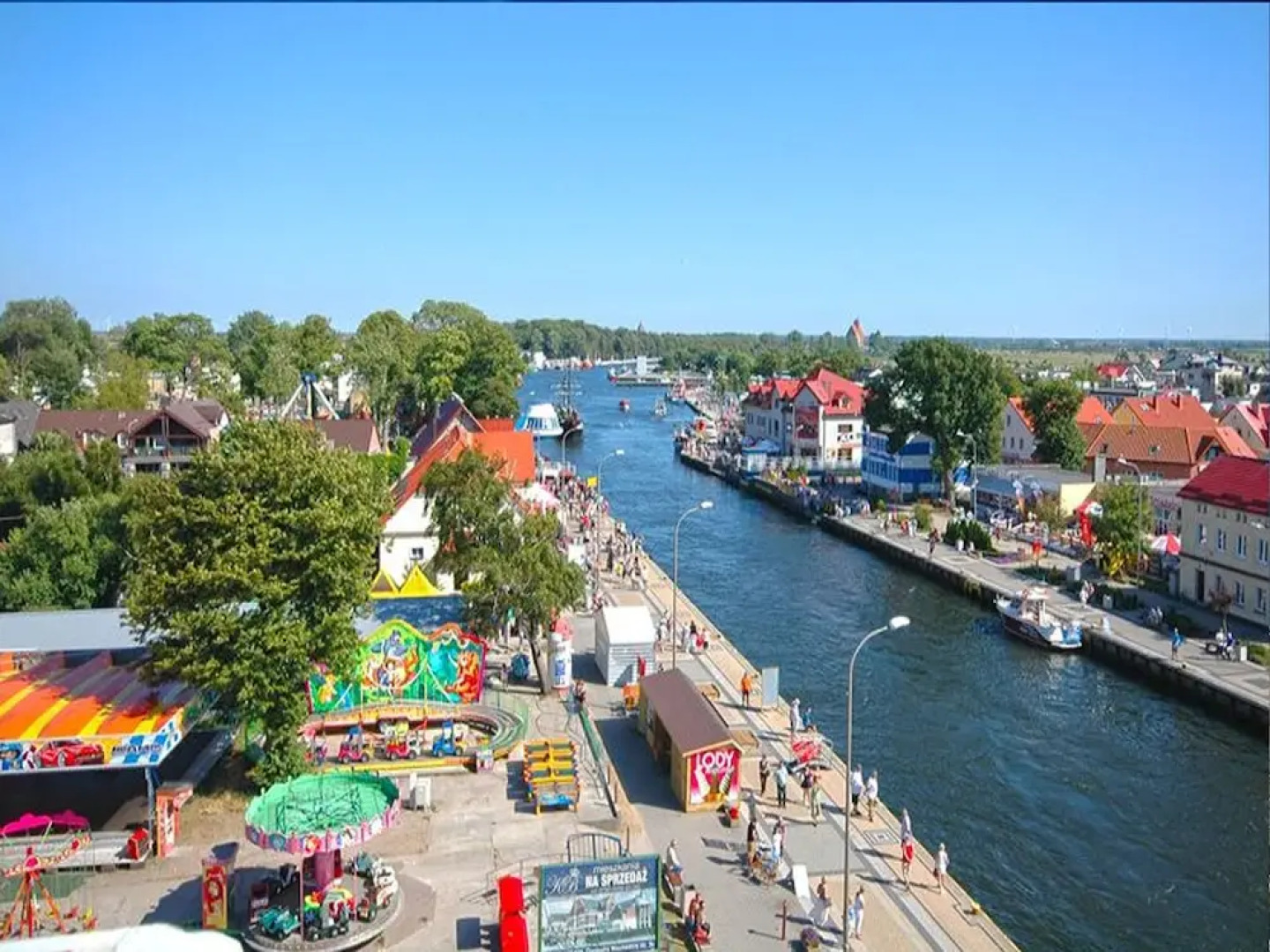 Lovely Holiday Home in Darlowo With Swimming Pool