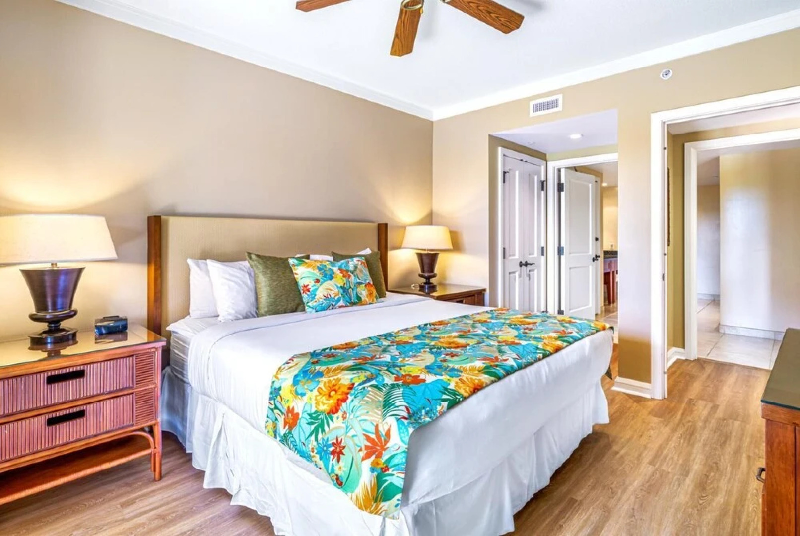 K B M Resorts- Hkk-306 Chic 2bd, Upgraded, Steps Away From Resort Pools, Beach and Spa!