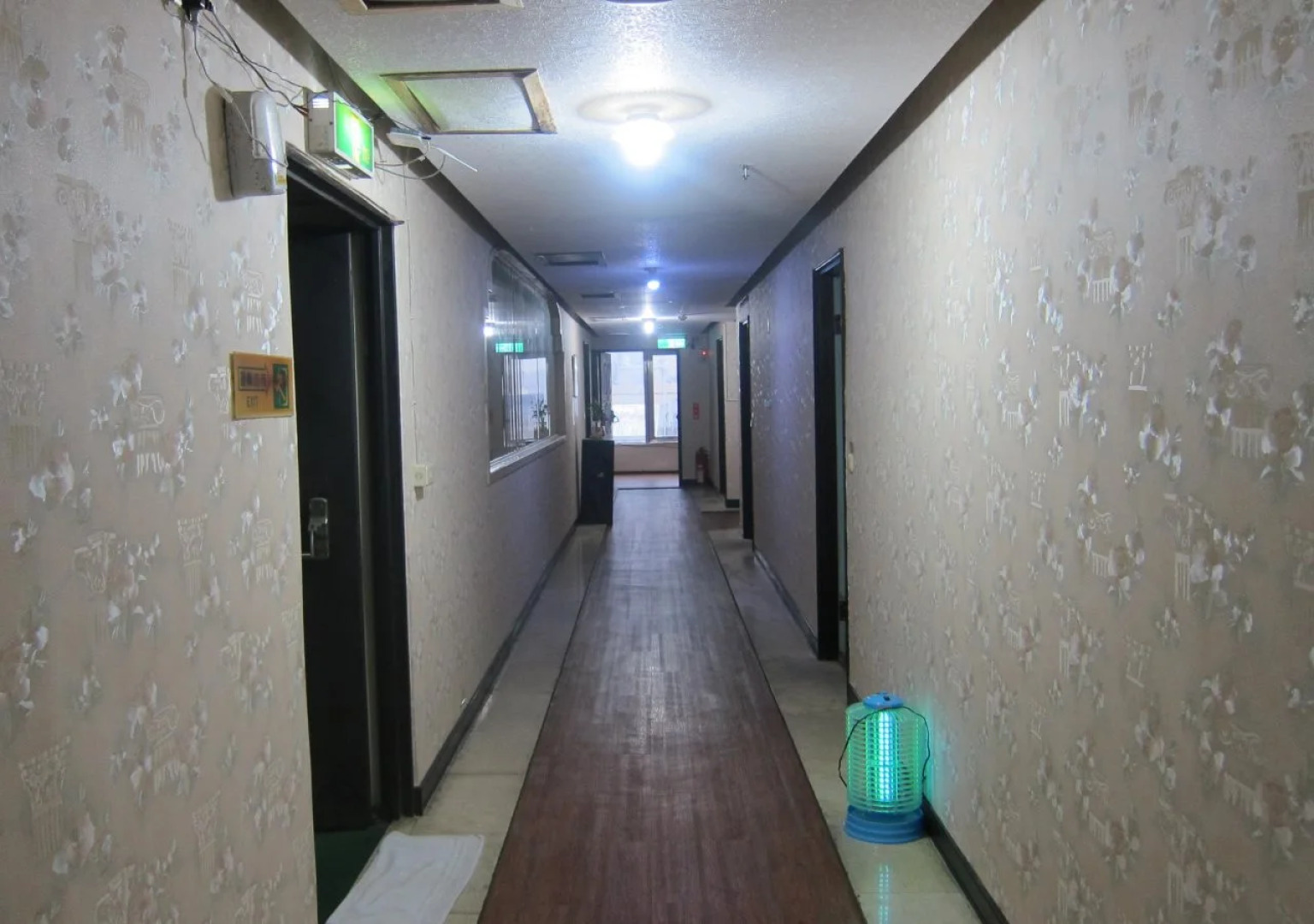 Aiwa Hotel Tainan