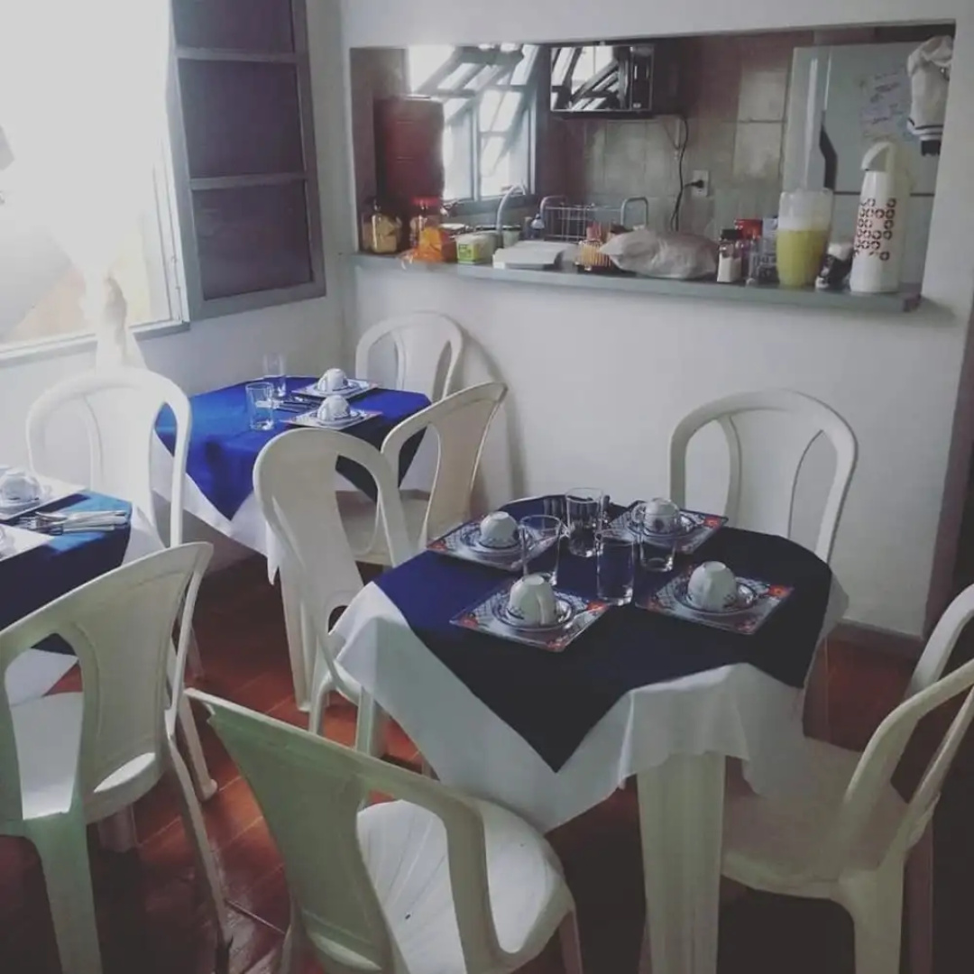 93 Hospedagem
