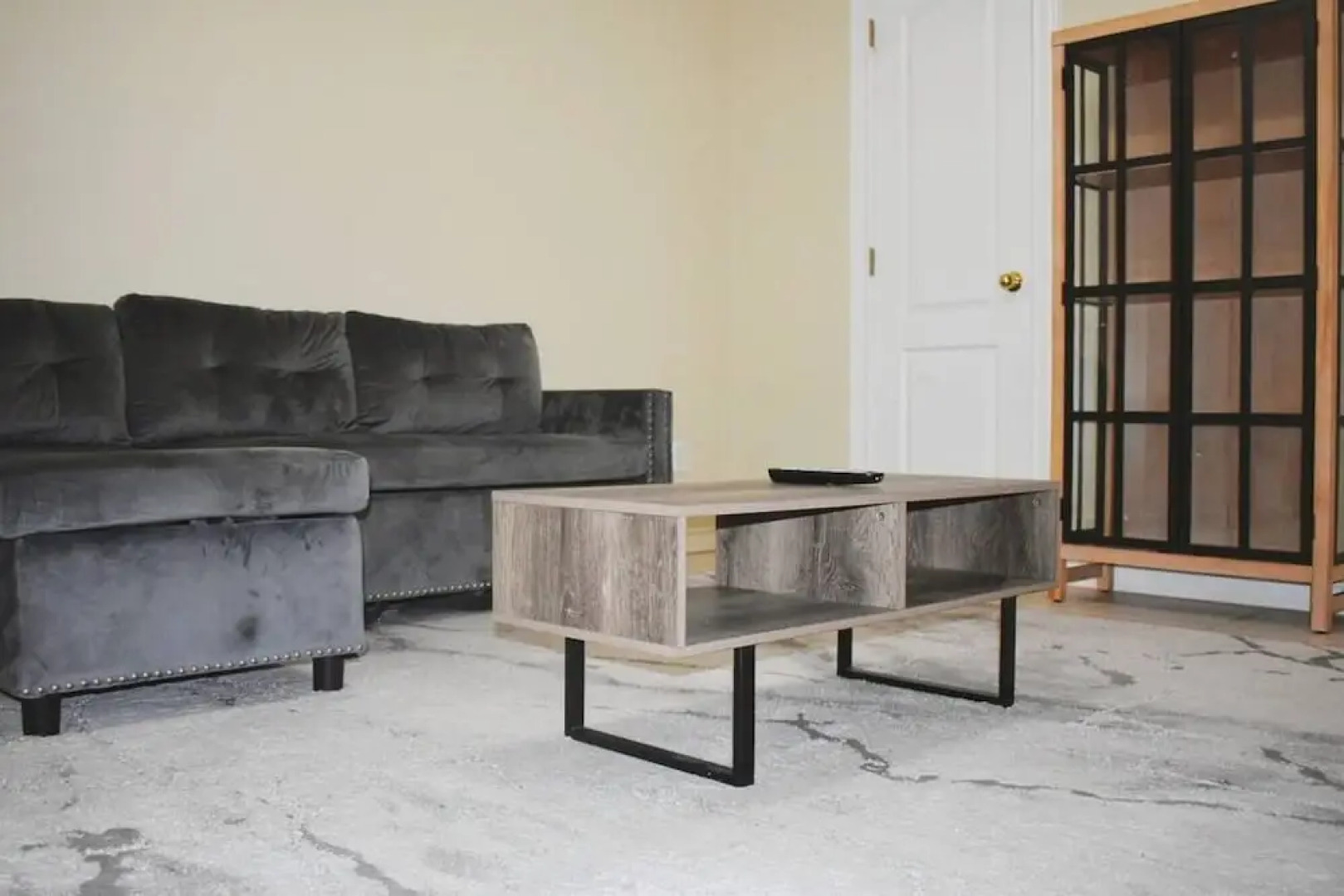 Beautiful House With Pool