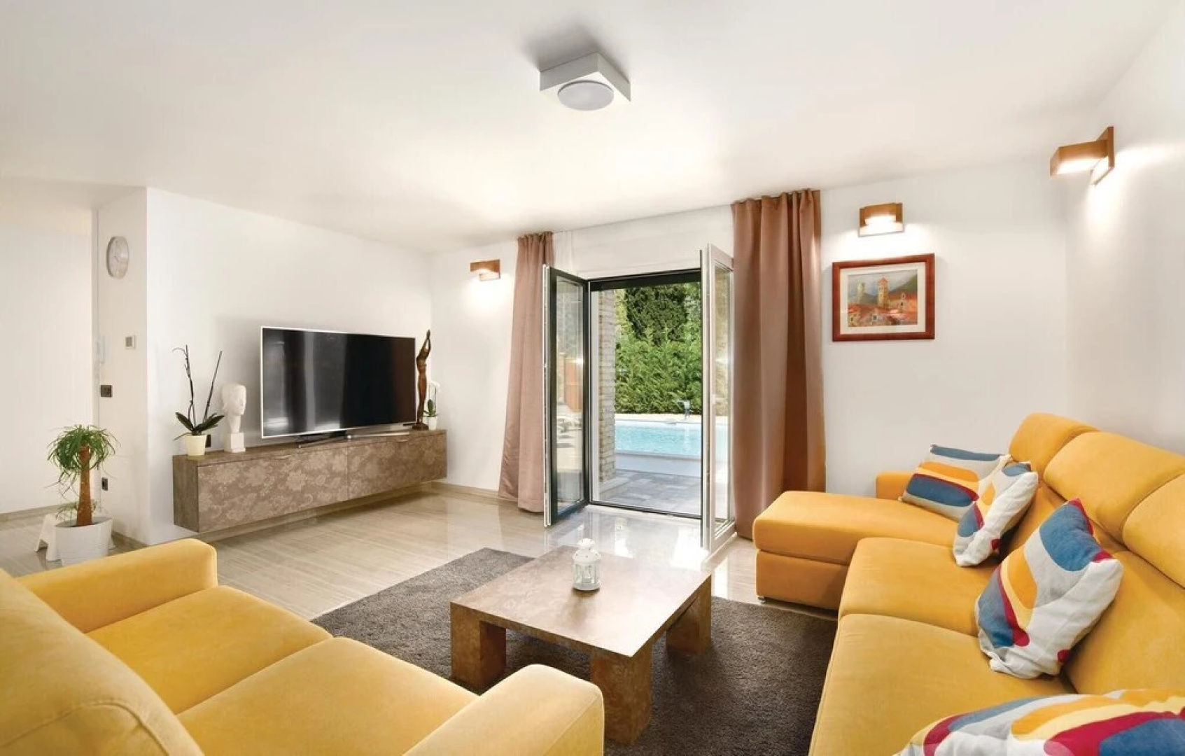 Amazing Home in Omis with Hot Tub, Sauna & WiFi