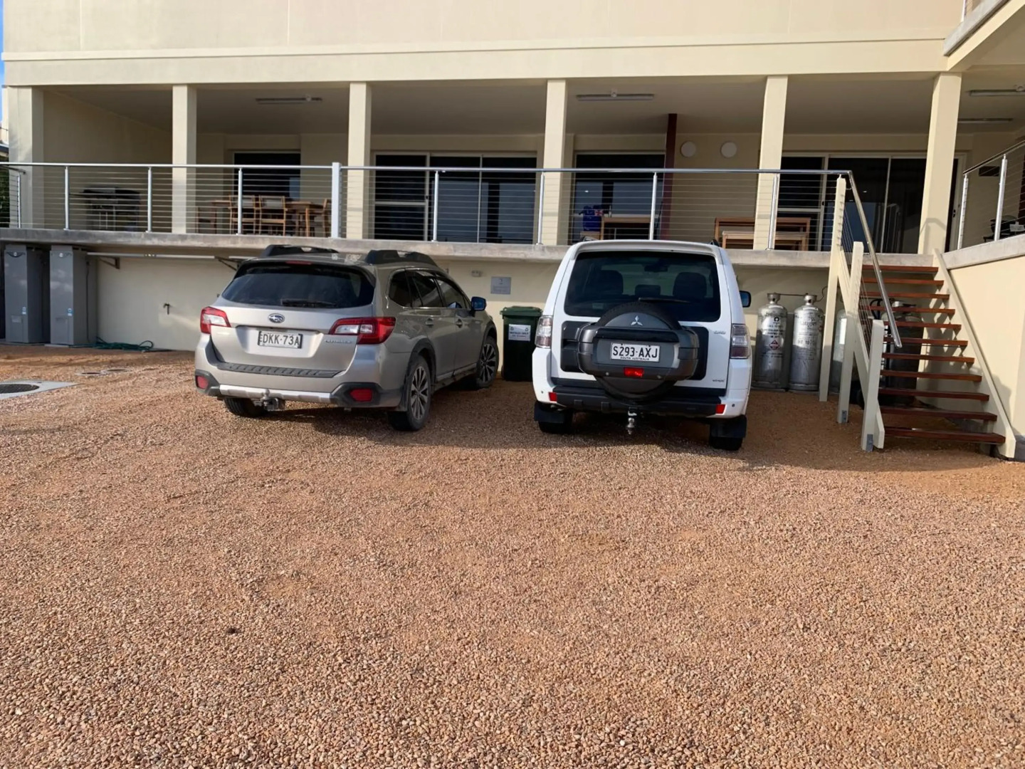 Beachside & Jetty View Apartment 2 -Skippers Apartment