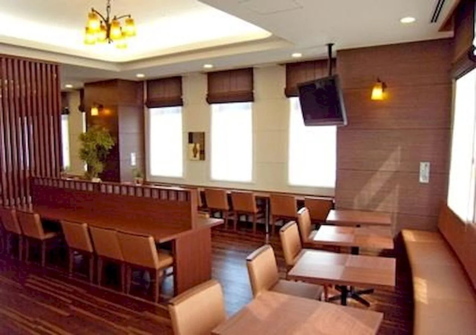 Hotel Route-Inn Higashimuroran Ekimae