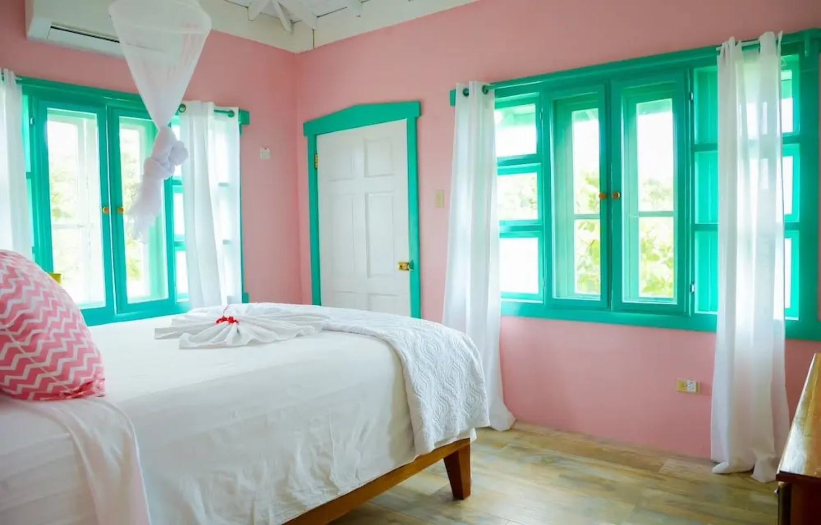 Somewhere West Negril