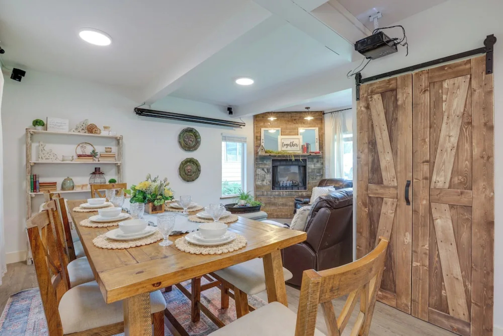 Farmhouse w/ Private Hot Tub < 1 Mile to Birch Bay