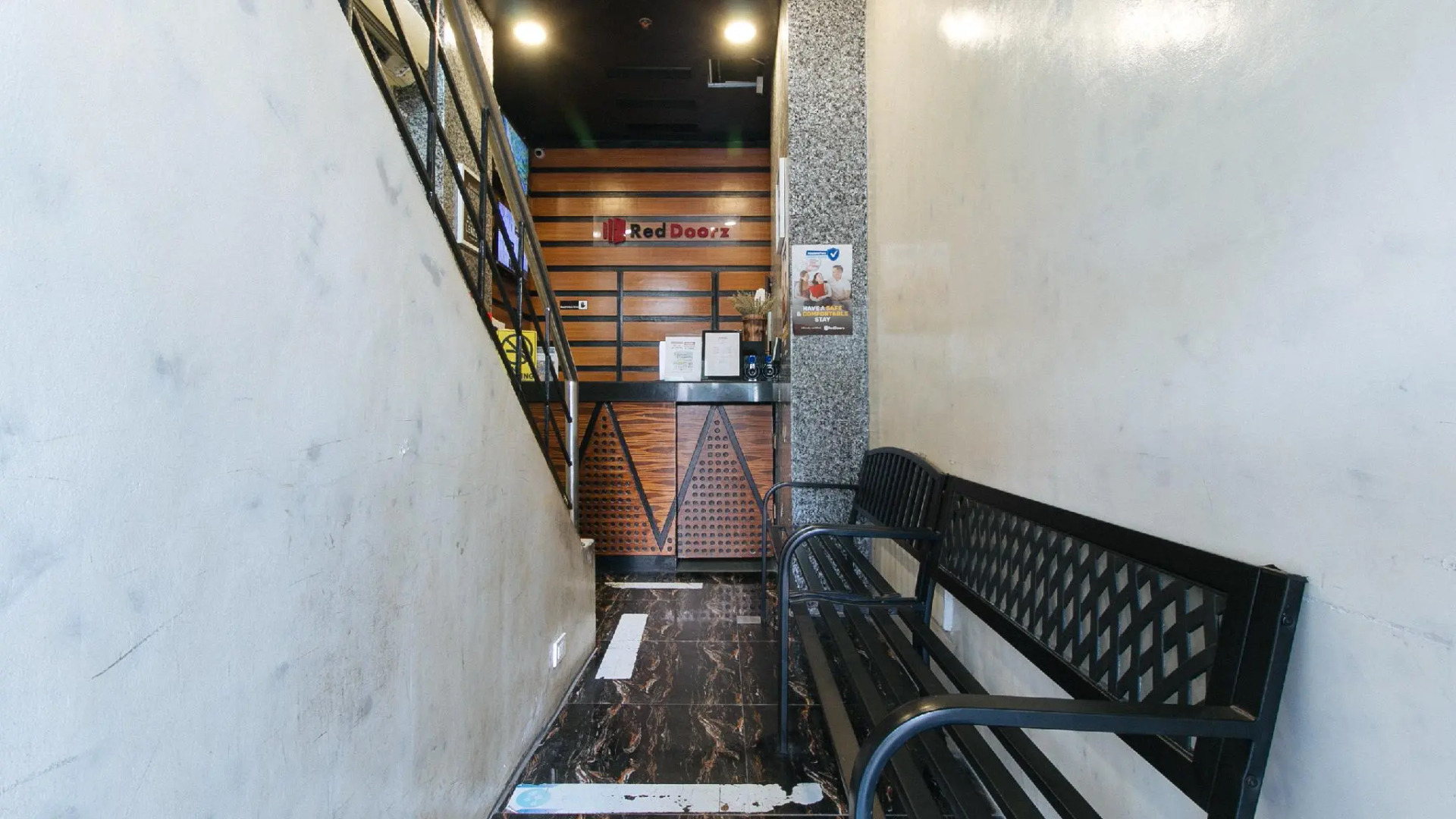 RedDoorz near Quiapo Church Manila