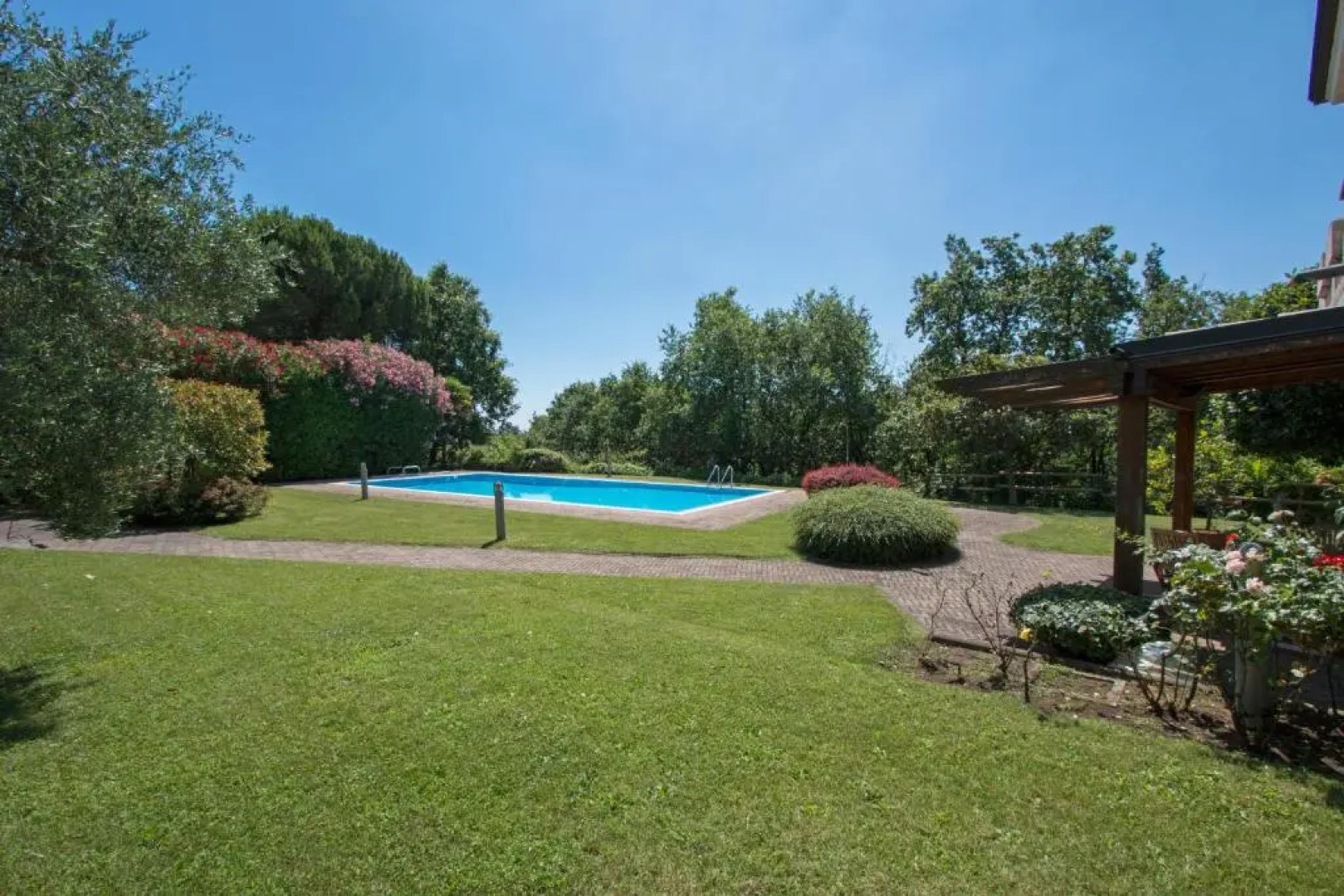 Villa dei Salici con Piscina by Wonderful Italy