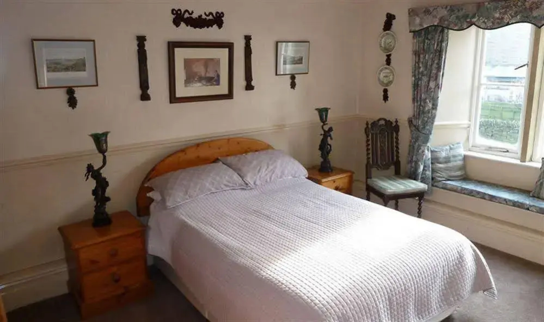 The Kinder Lodge