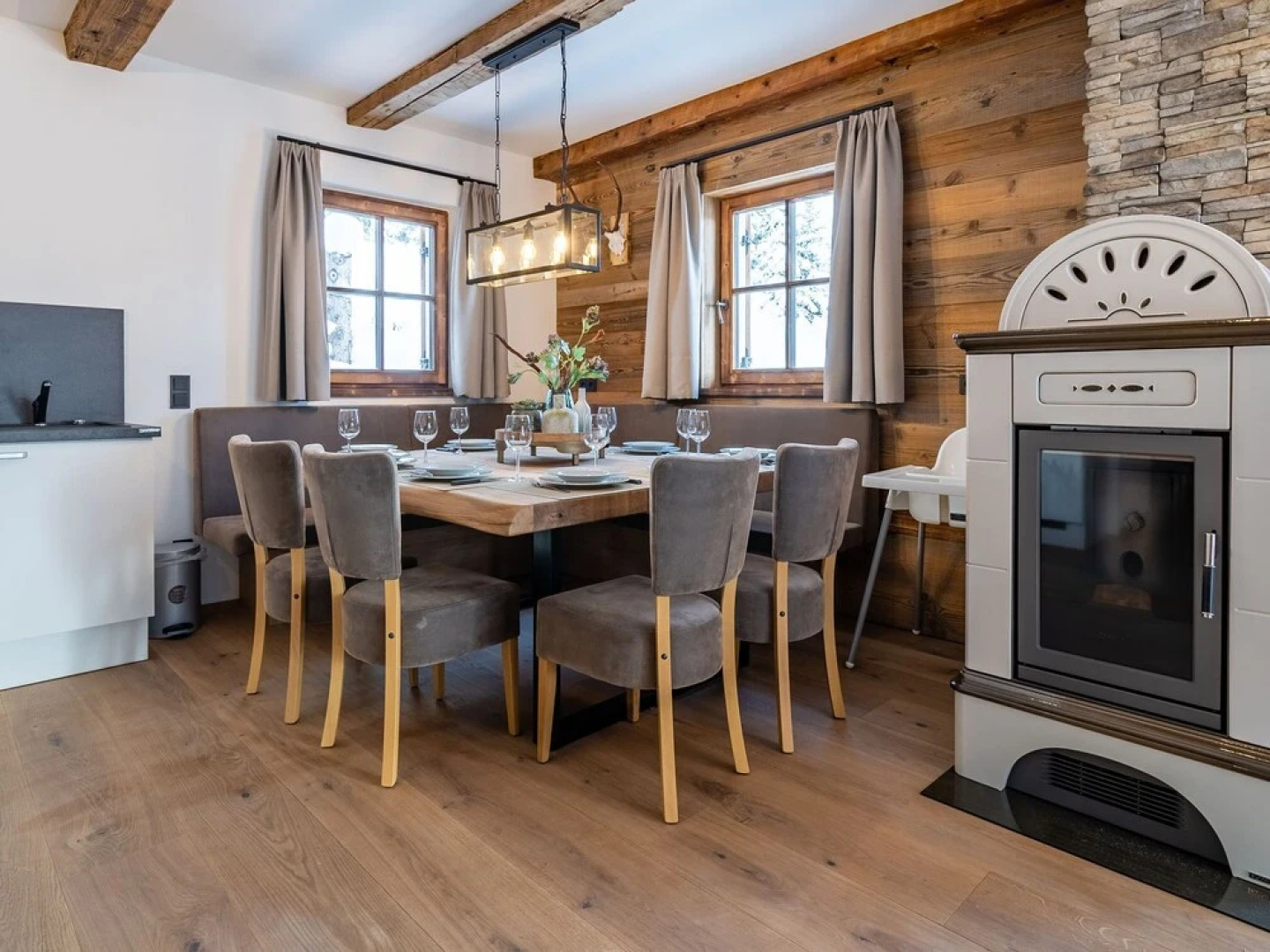 Luxurious Chalet in Katschberghöhe With Balcony