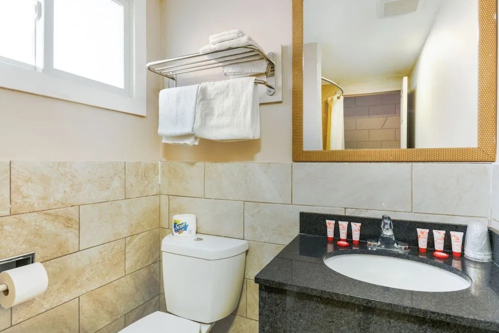 OYO Hotel Malden MA Broadway