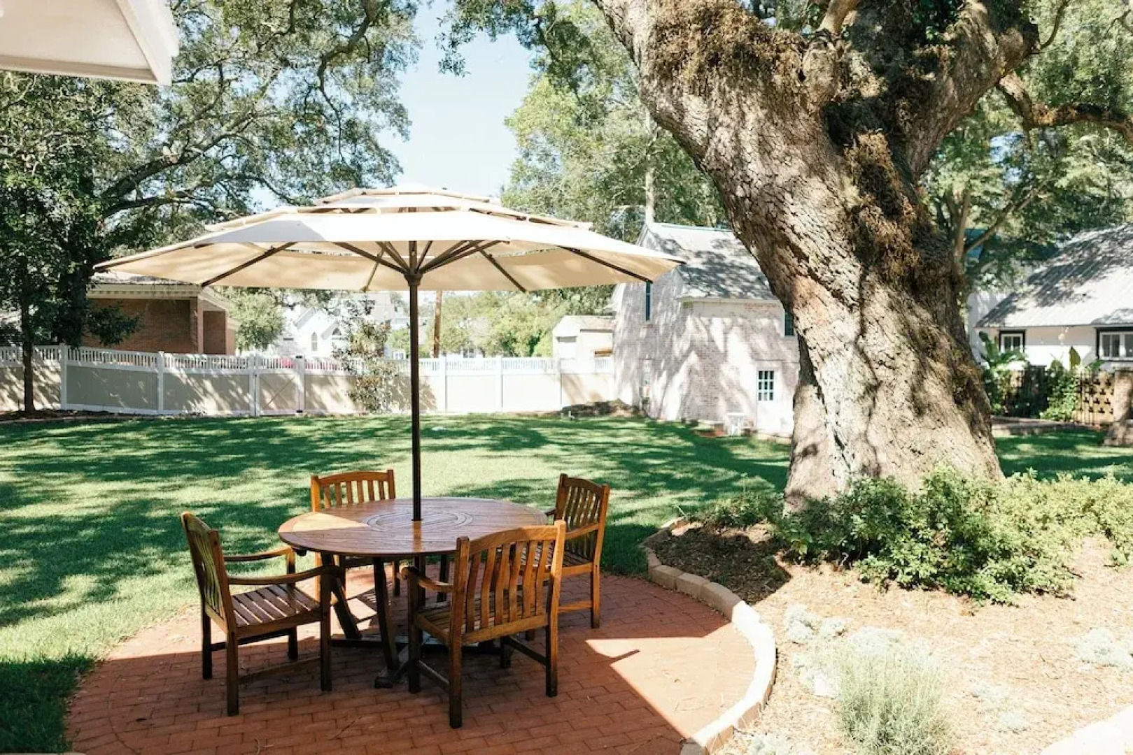 The Carriage House Inn Bed and Breakfast