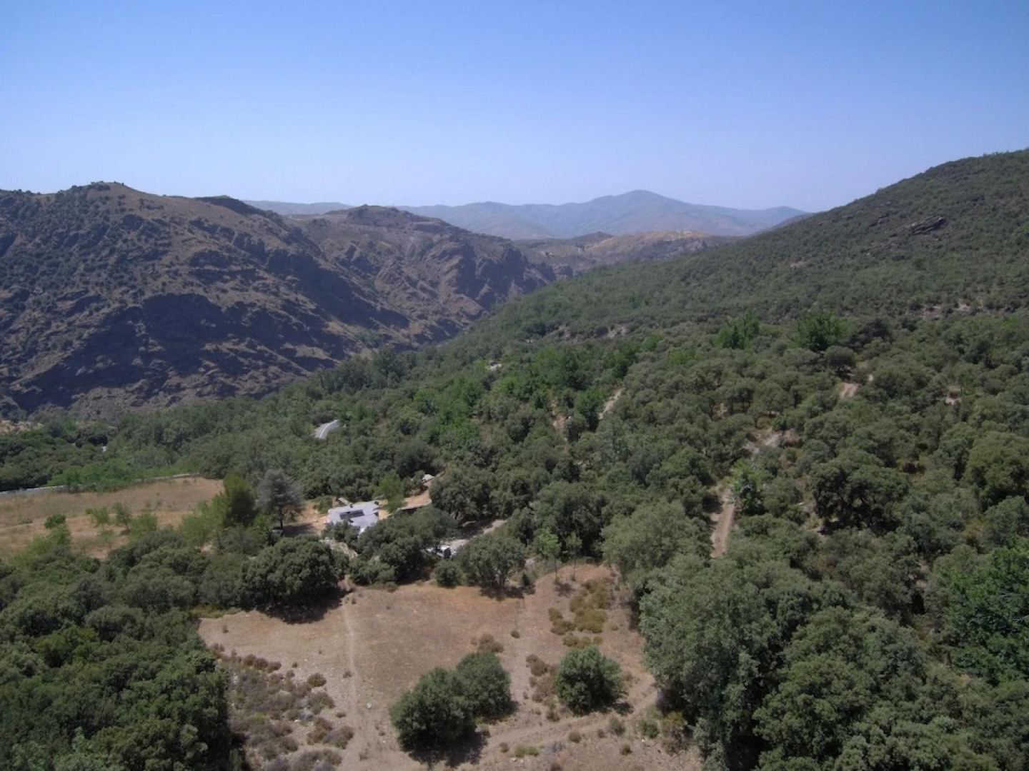 Apartment With one Bedroom in Busquístar, With Wonderful Mountain View, Private Pool and Furnished Garden - Near the Slopes