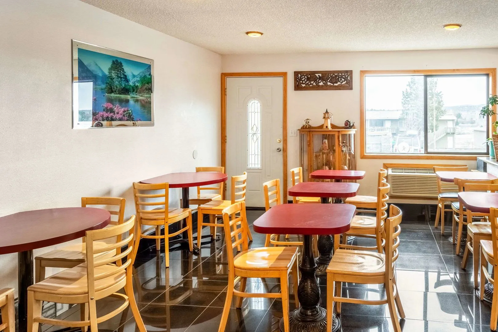Econo Lodge Inn & Suites Madras