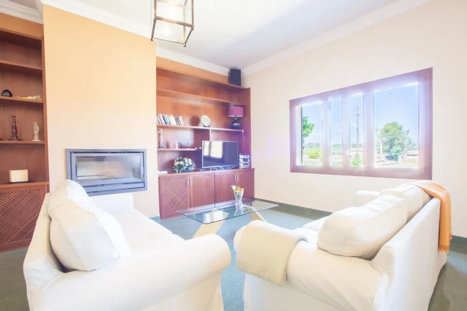 ES Llorer DE CAS Canar