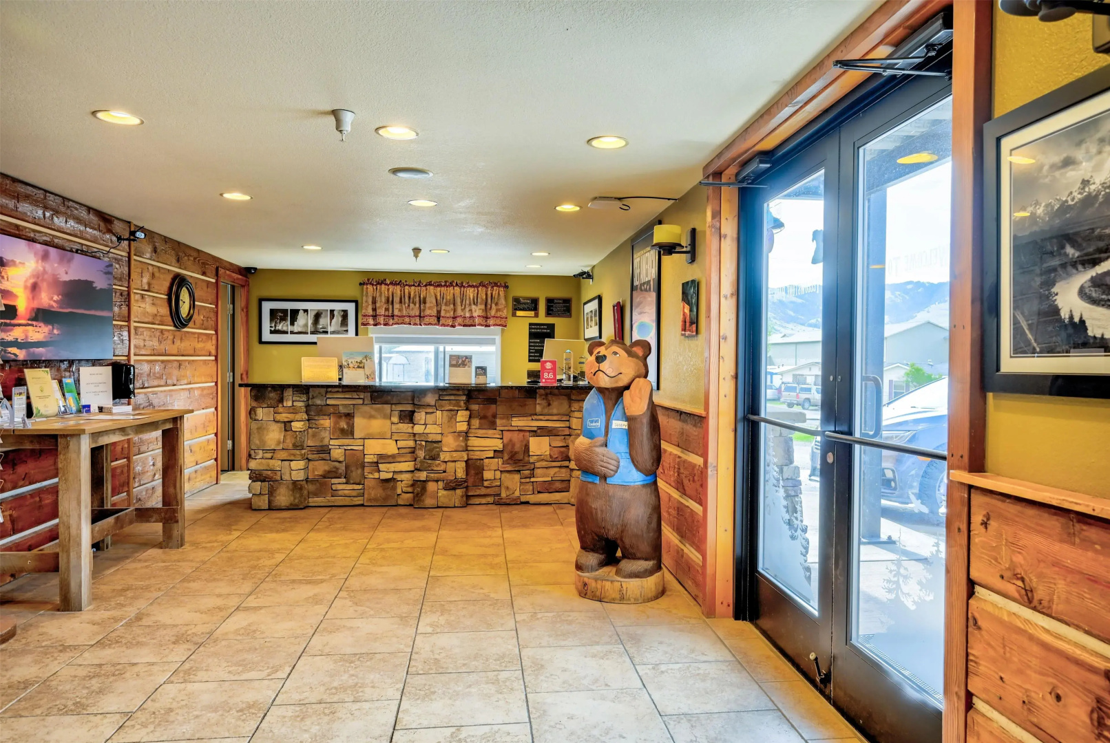 Travelodge by Wyndham Gardiner Yellowstone Park North